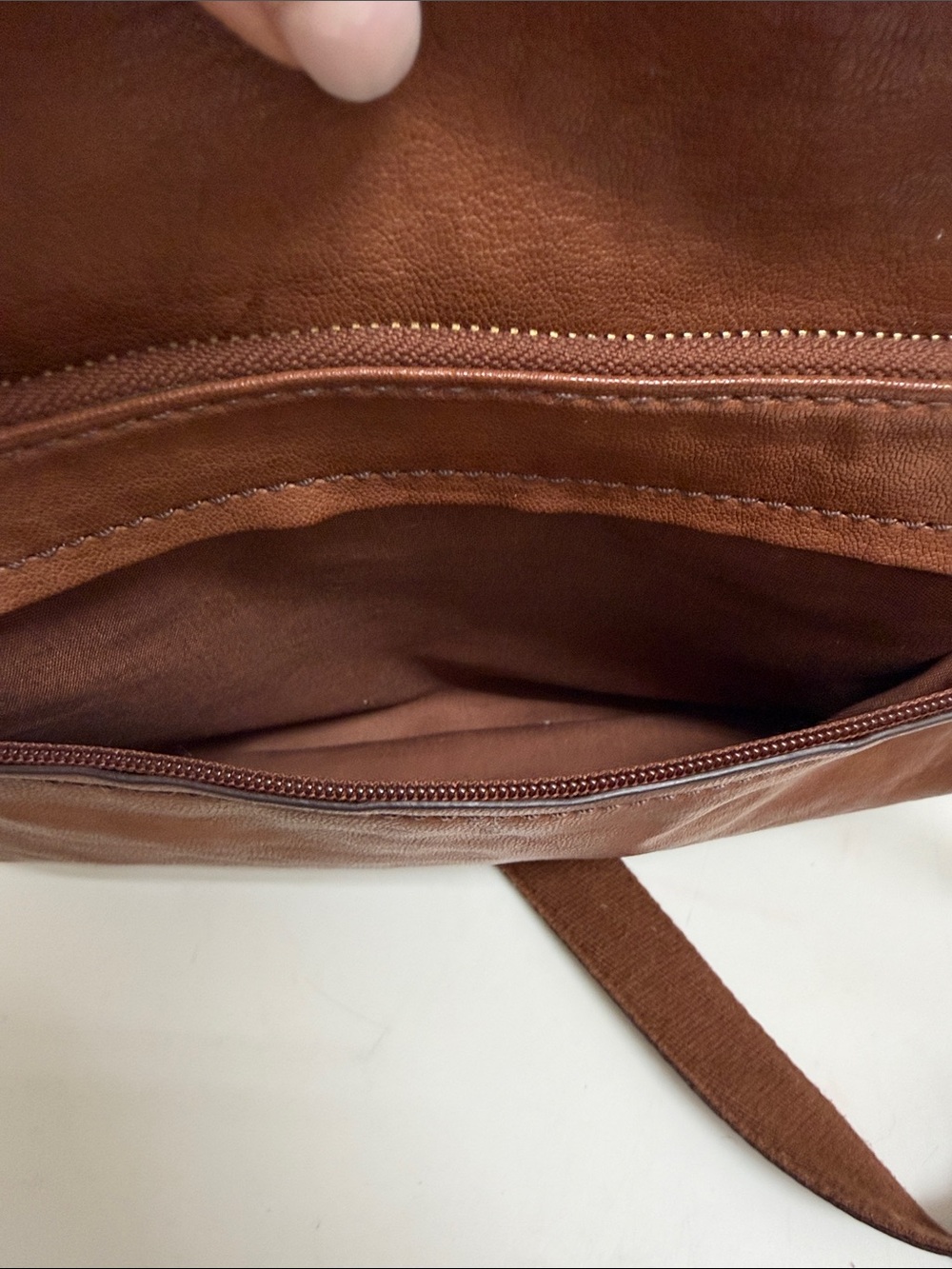 Fossill Brown Leather Crossbody Bag - Everyday Women’s Shoulder Bag - Picture 8 of 12
